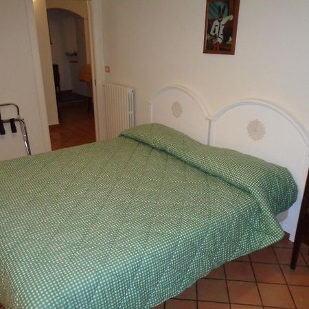 Salerno Domus Claudia Apartment Bagian luar foto