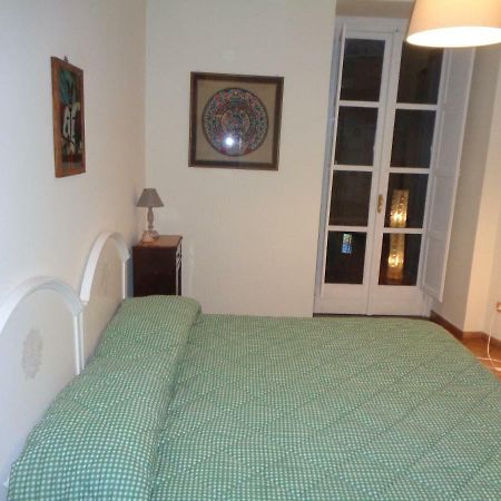 Salerno Domus Claudia Apartment Bagian luar foto