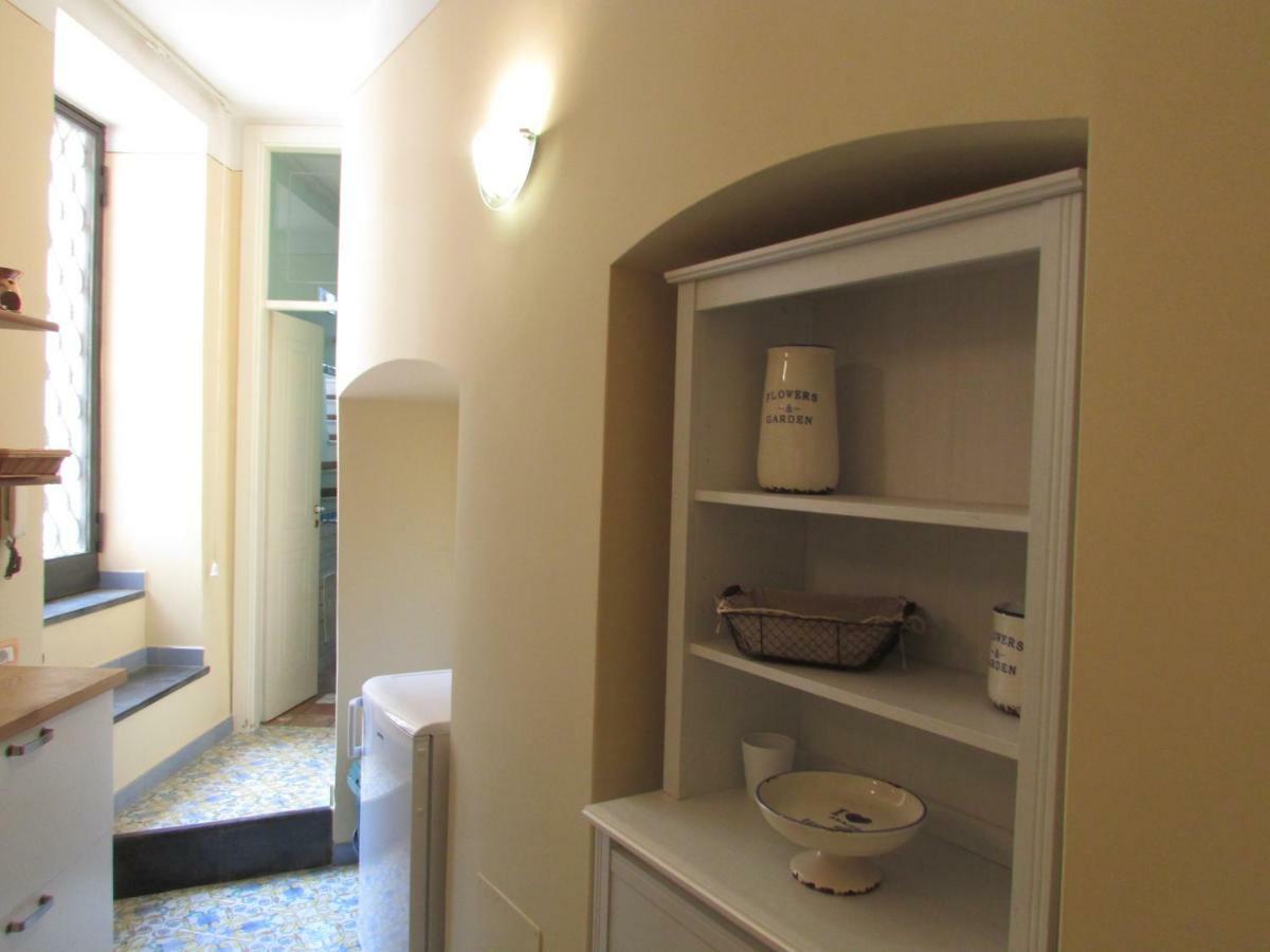 Salerno Domus Claudia Apartment Bagian luar foto