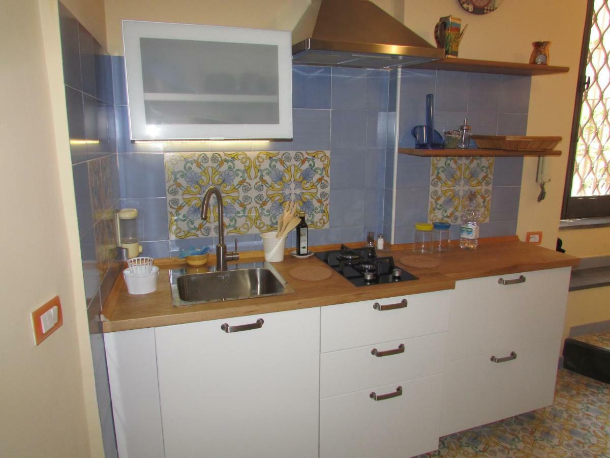 Salerno Domus Claudia Apartment Bagian luar foto