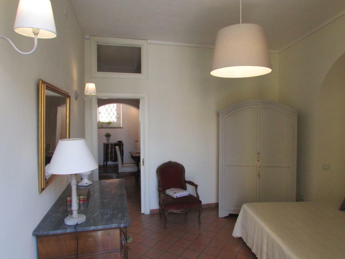 Salerno Domus Claudia Apartment Bagian luar foto