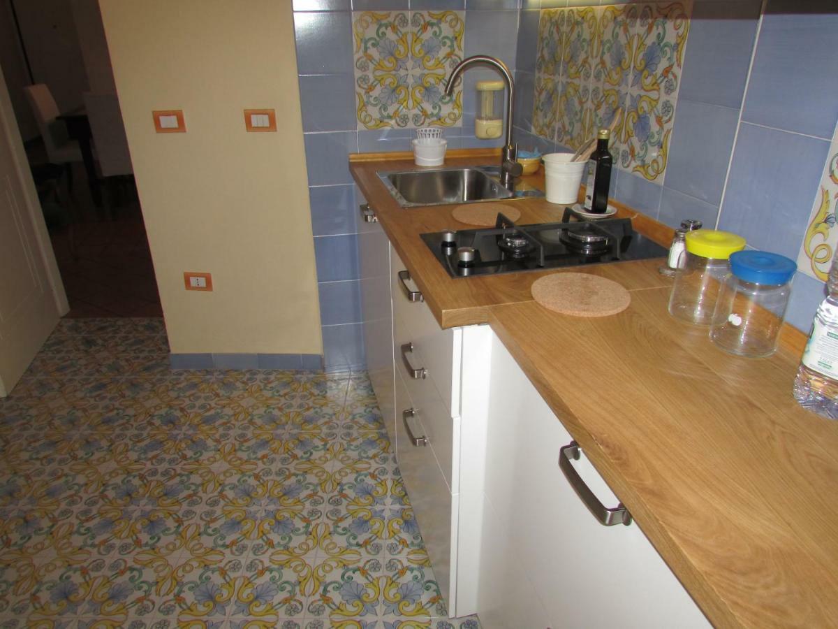 Salerno Domus Claudia Apartment Bagian luar foto